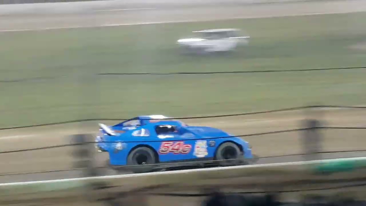 2025 Woodford Glen Remembrance Champs Saloons Heat 3