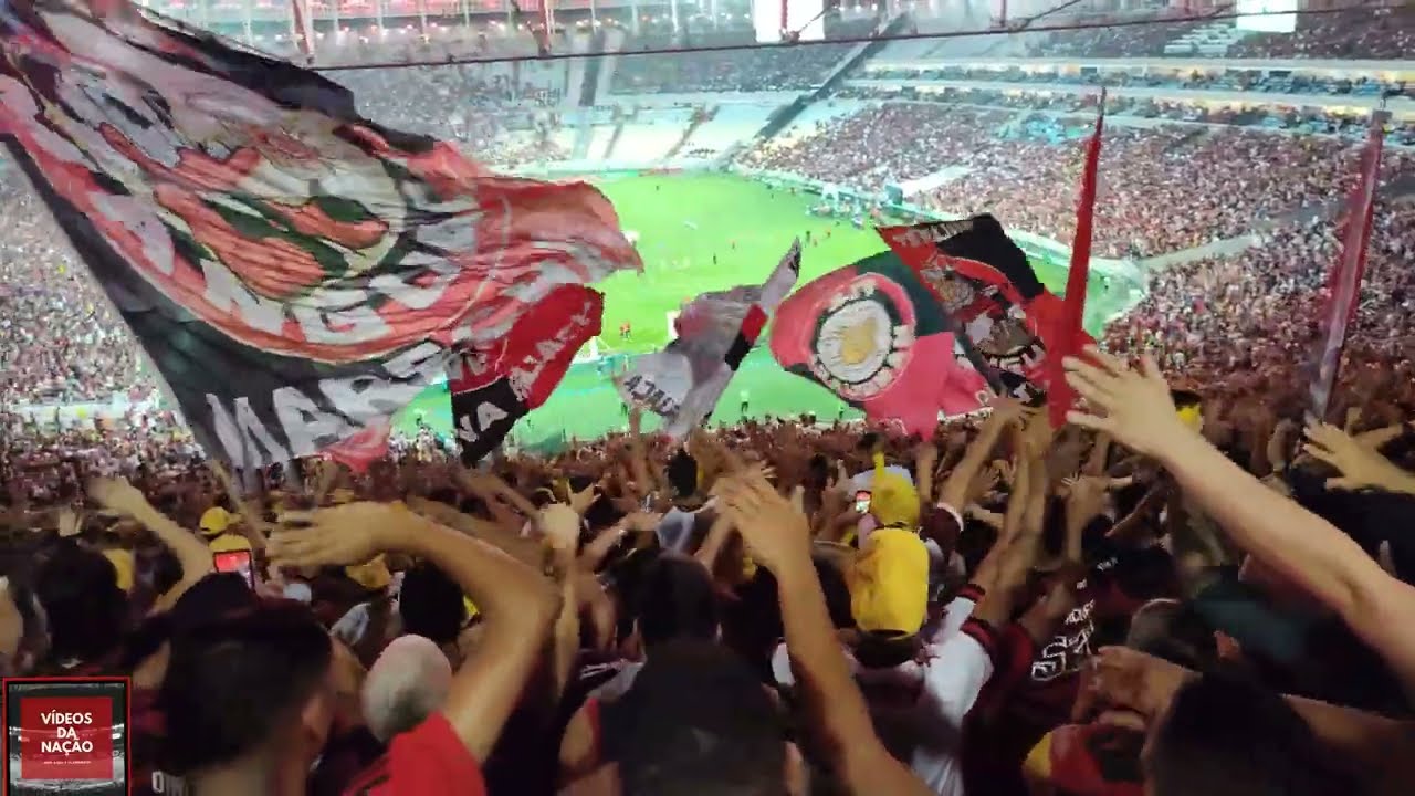 Torcida do Flamengo contra o Atlético MG - Copa do Brasil 2022 - No Maracanã o Galo virou galinha