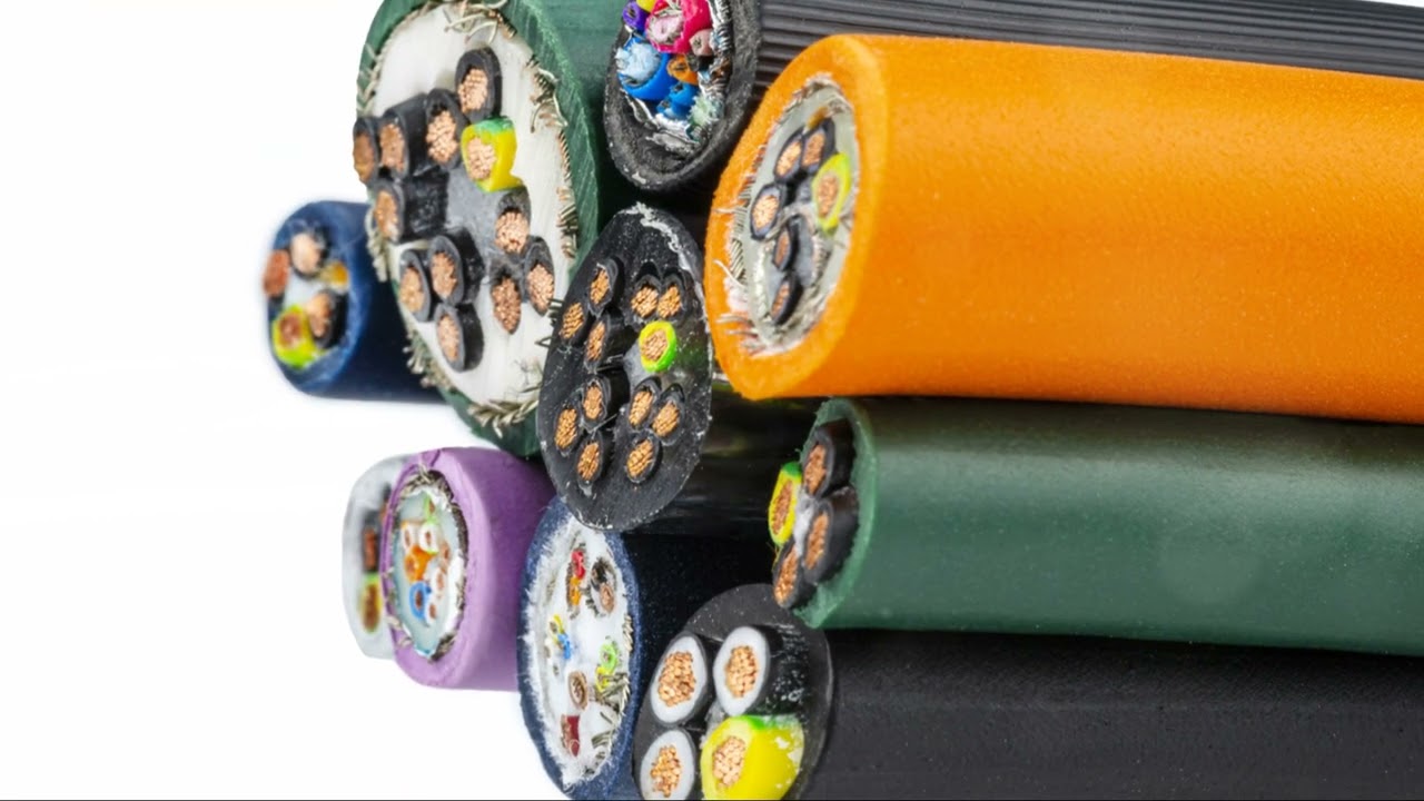 Fluid Dynamics vs Electrical Current: Surprising Similarities!