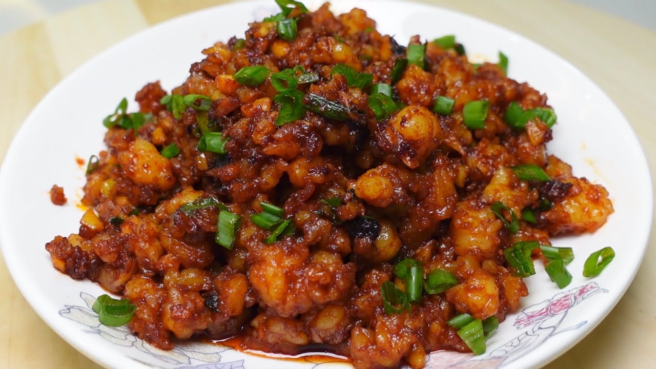 辣椒虾，鲜嫩Q弹，香辣开胃，不会太辣，非常的好吃又下饭，记得准备多一点米饭，做法非常简单Chili shrimp, fresh and tender, spicy and appetizing