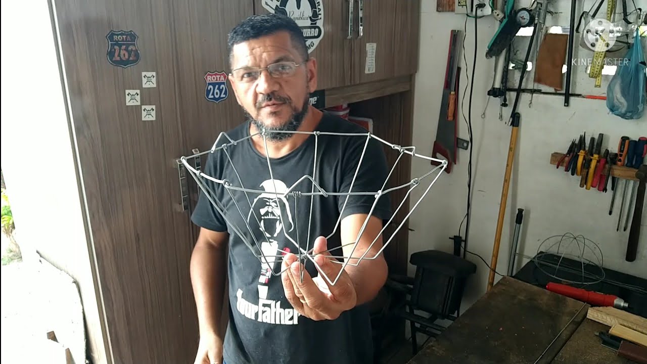 Fazendo uma cesta de arame diferente.
