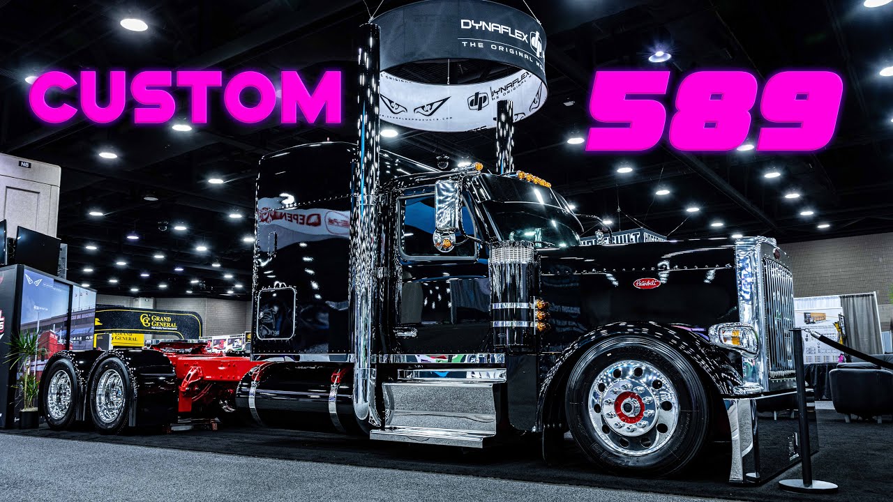 Custom 589 Standup at MATS 2024 built by Semi Casual [Close Up]