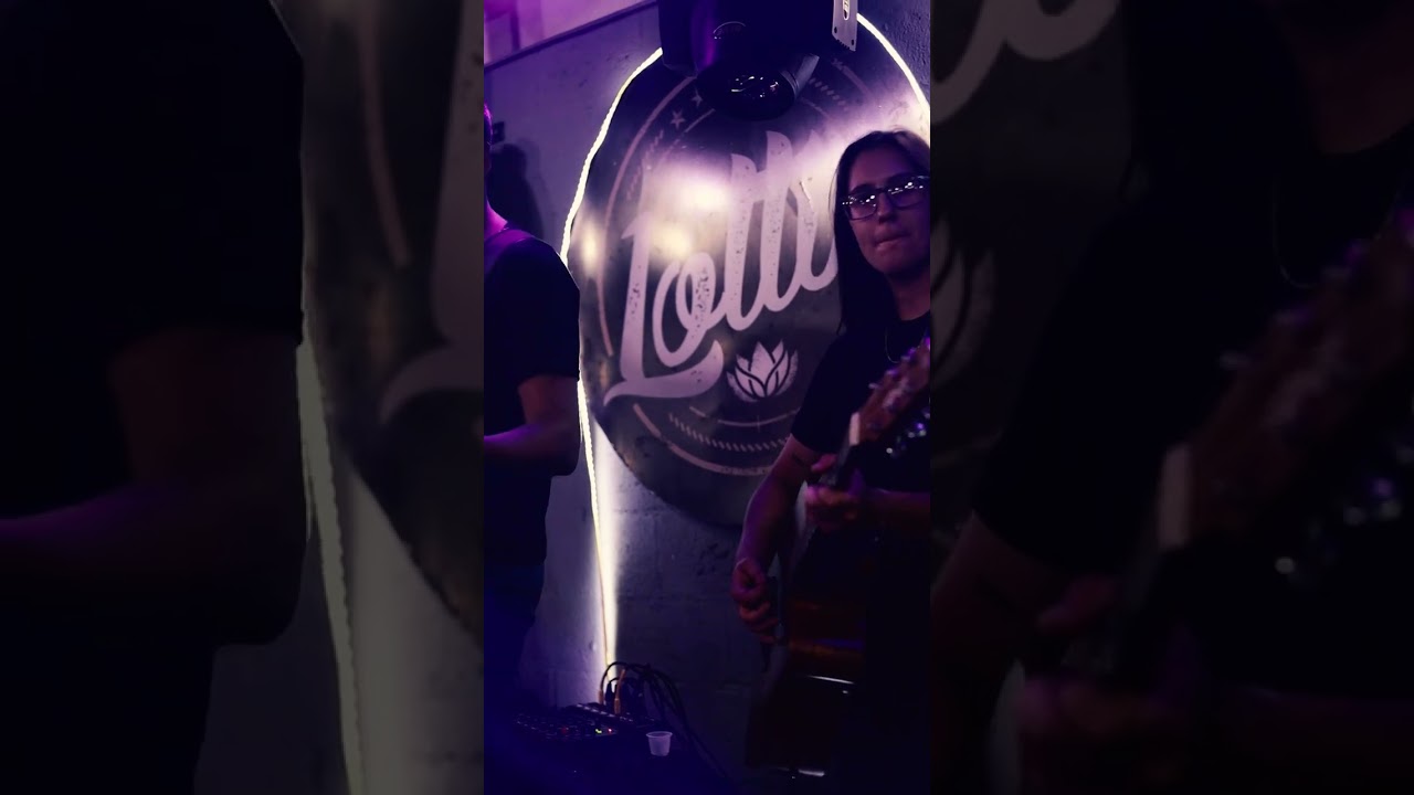 Lóttus - Staying Alive