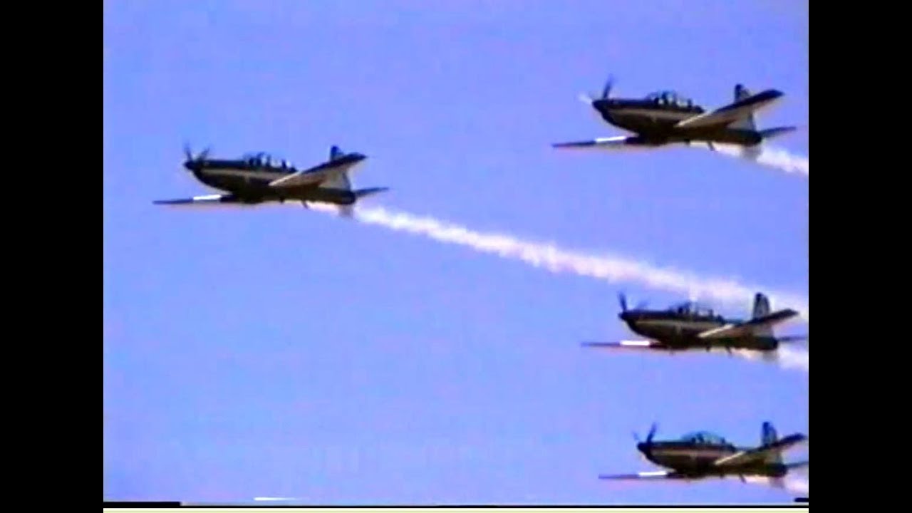 The RAAF Roulettes at The Caboolture Air Show, Queensland, Australia 1997