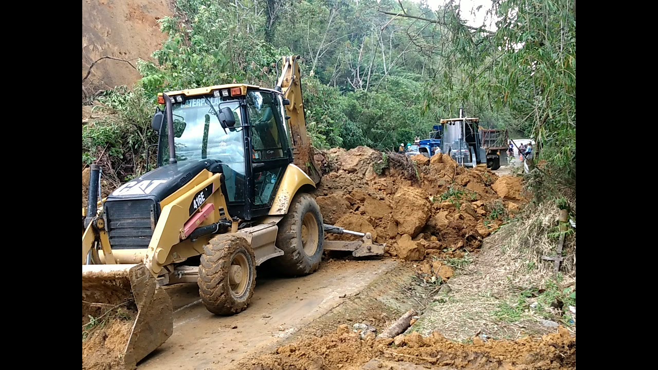 RETROCARGADORES levantado derrumbes🚧( pajarita) retroexcavadora