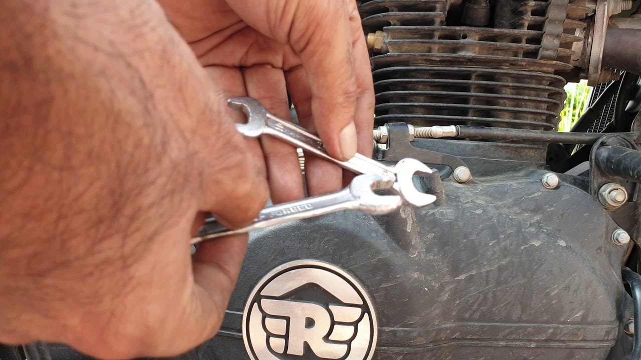 Royal Enfield Himalayan Clutch Lever Play Adjustment for Smooth Gear Shift