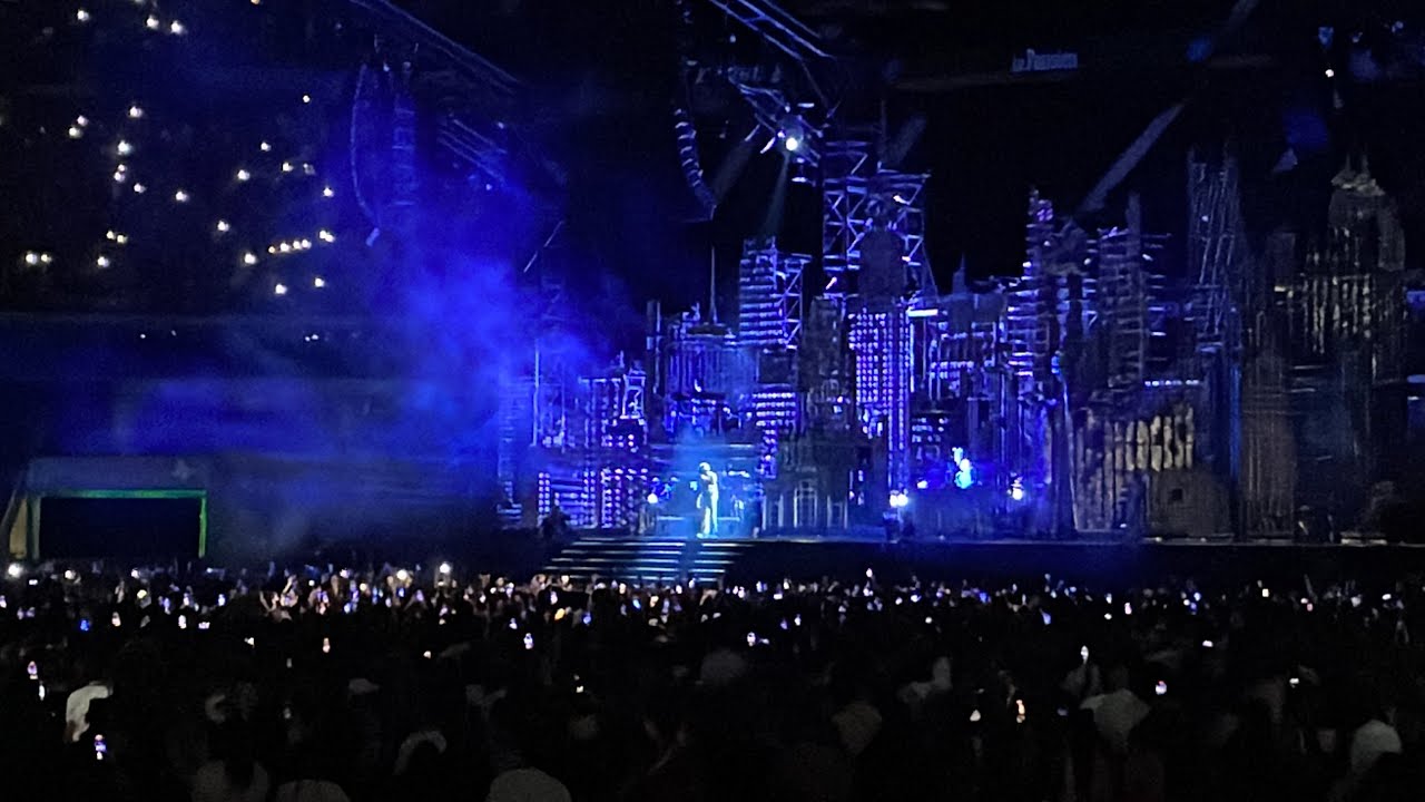 THE WEEKND - Montreal (Laisse Tomber Les Filles) Live After Hours Til Dawn Tour Paris 30.07.23