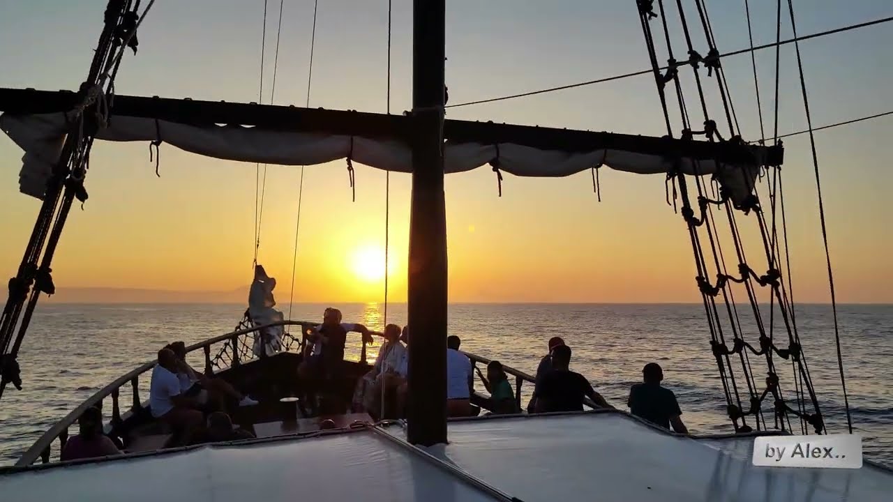 Das Piraten Schiff in Rethymno, the pirate ship in Rethymno, enjoy the trip! Wir drehen eine runde! 
