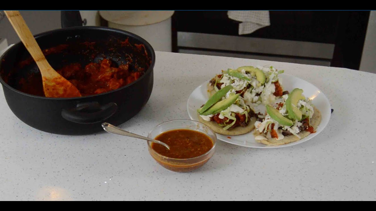 Pura Delicia: Sopes y Huaraches  Bien Mexicanos