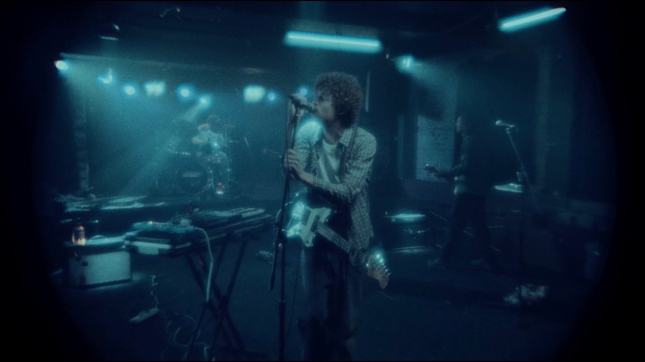 Lansdowne TV: dust