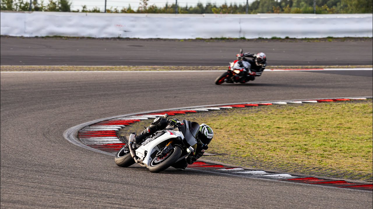 Yamaha R1 Fast Lap Nürburgring Grand Prix