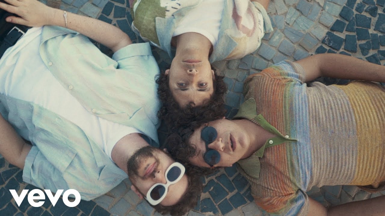 Selton - Ipanema ft. Malika Ayane, Carlinhos Brown