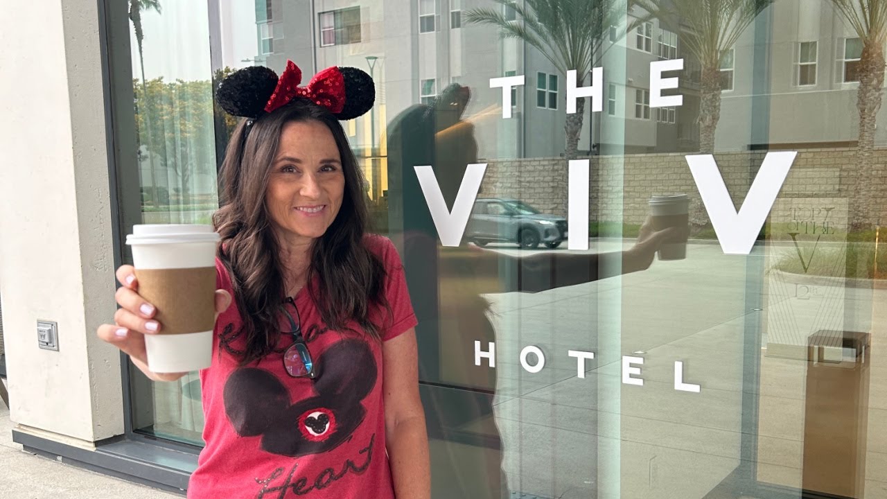The Viv Hotel is PERFECT for your Disneyland Trip: Room Tour + MORE Reasons to Stay at #TheViv