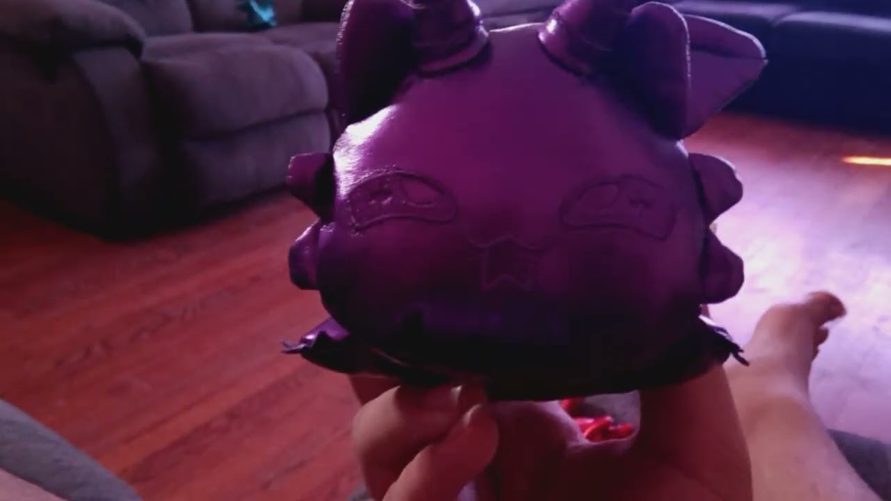 Throwing Meemeows to the couch part 3 (the gemstone dragon chuck)