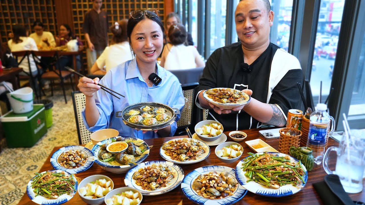 Mới lạ ốc hương kho khô quẹt, nghêu đút lò chấm bánh mì tại quán Mợ Mê Ốc, ăn thử ngon như thế nào?