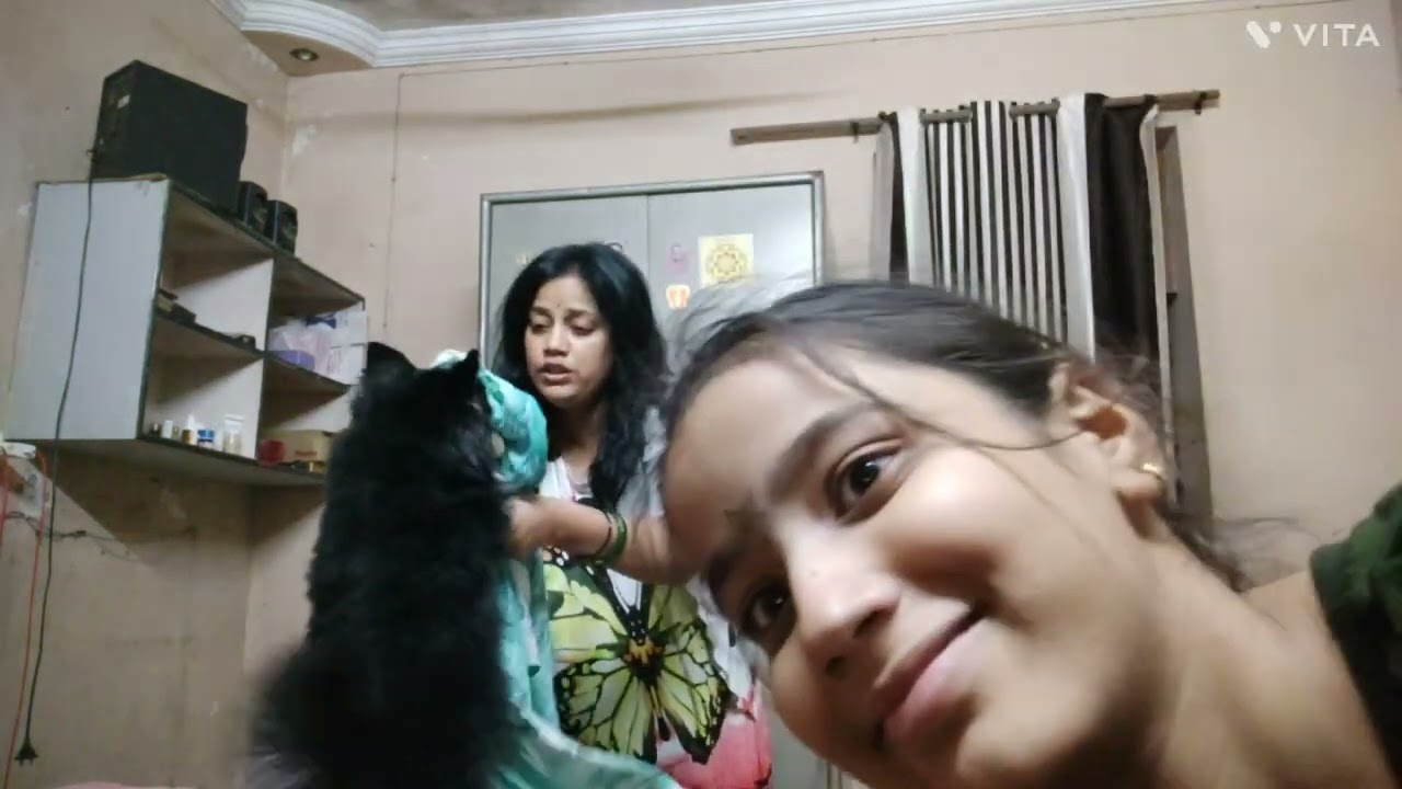 Coco ka aaj fir se Masti ka mood hai 😀😂