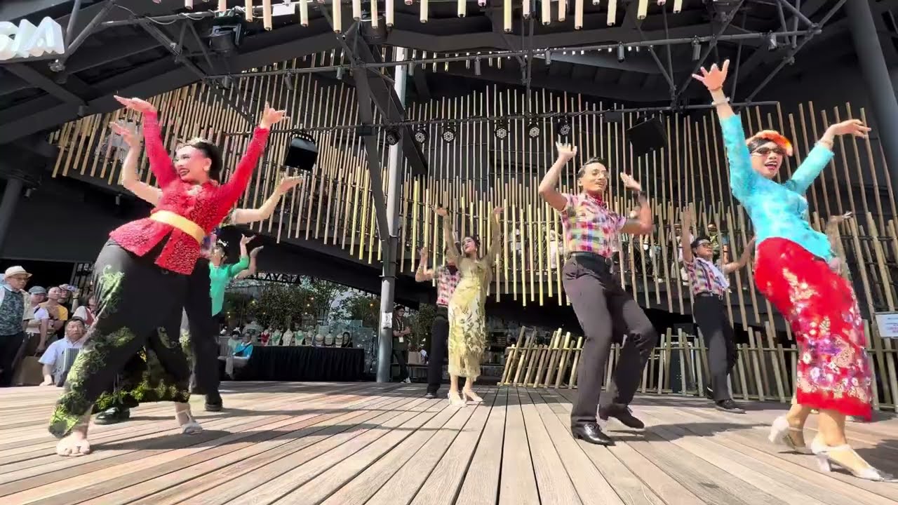 Dance Performance @Malaysia Pavilion