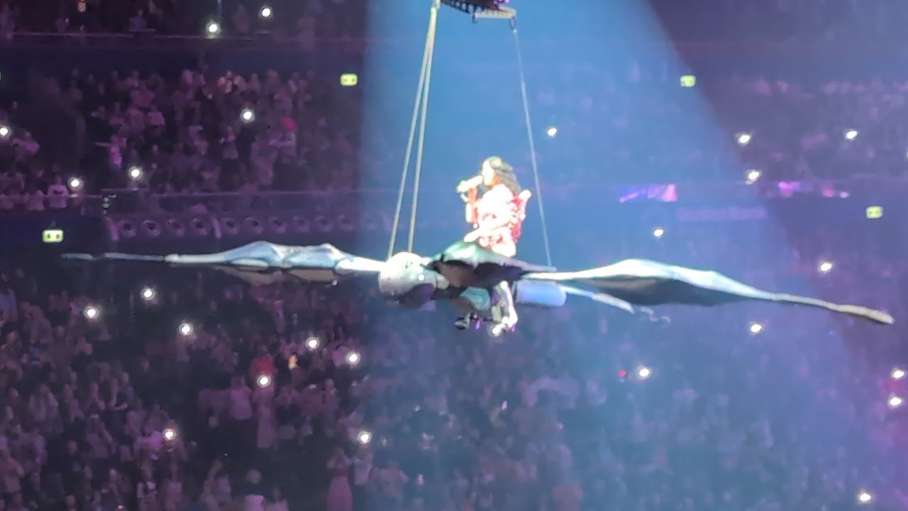 Katy Perry’s ROAR: A Stunning Sydney Concert Experience