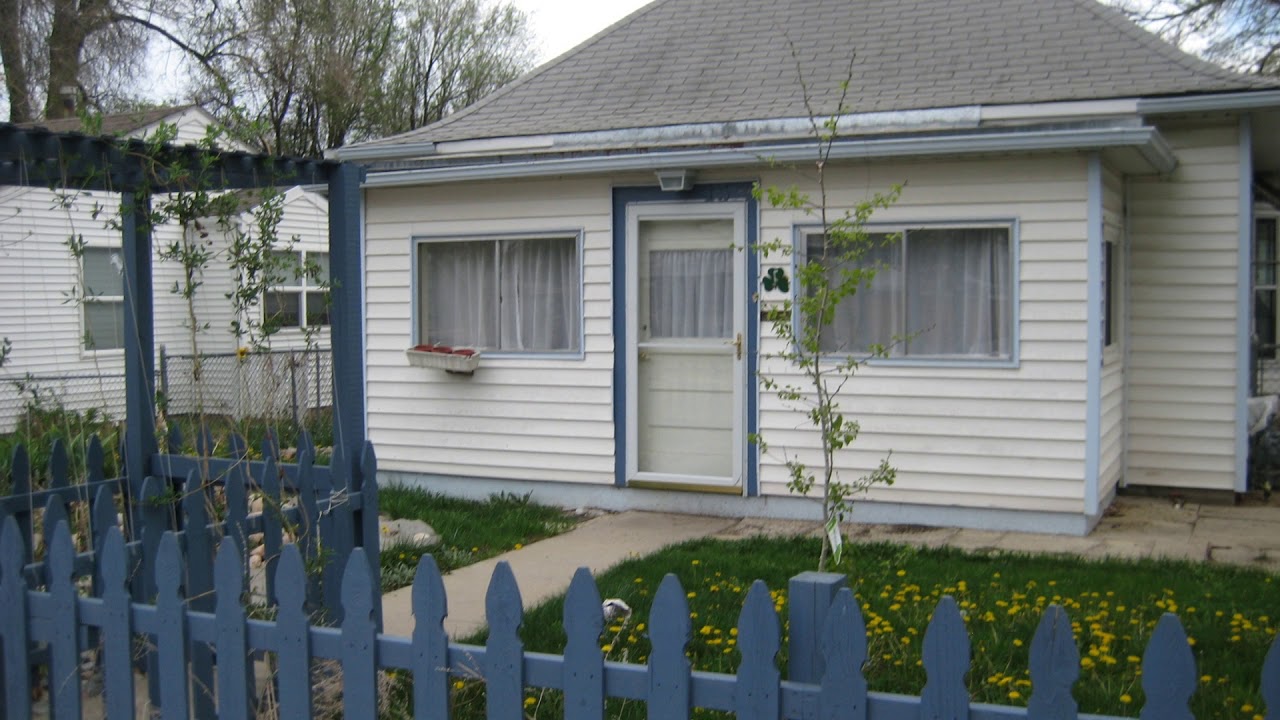Longmont Homes for Rent 2BR/1BA by Longmont Property Management