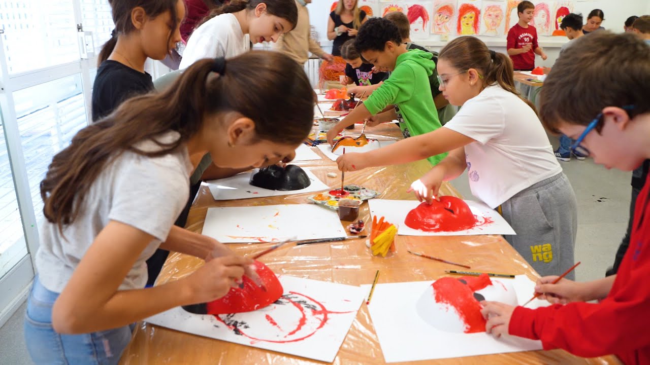Escola Rubió i Ors. Acció artística: L'energia dels elements, el llenguatge de les emocions.