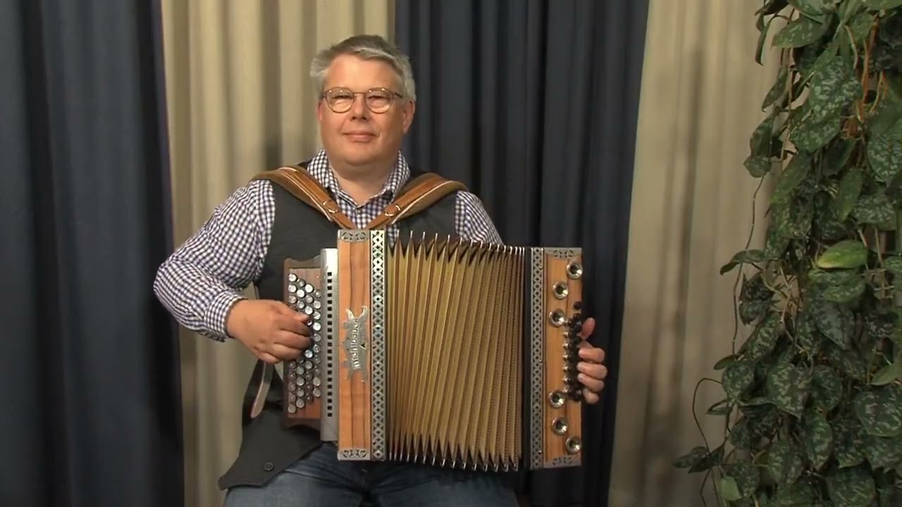 Harmonika-Vorstellung: STRASSER Premium-plus Indischer Apfel