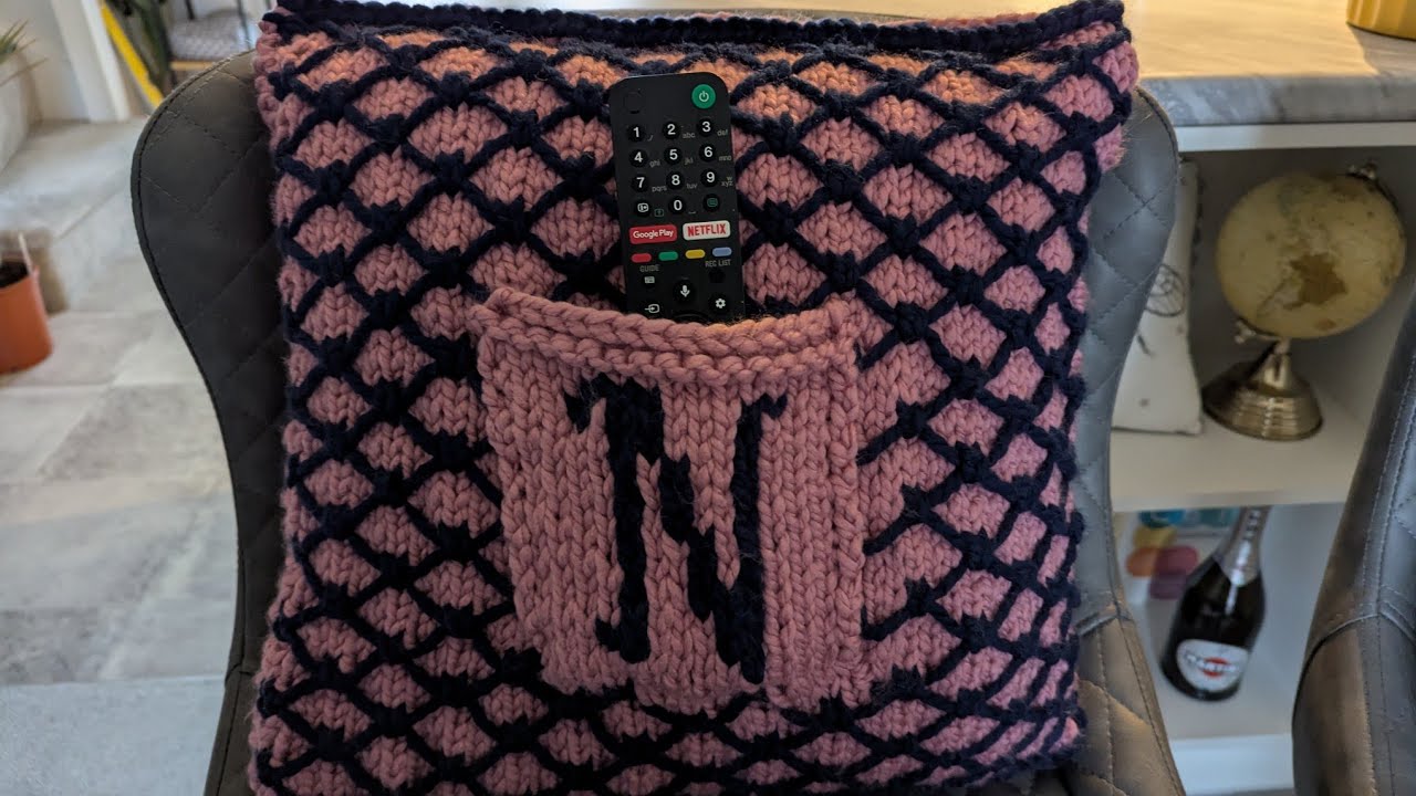 Knitted Cushion Challenge - Finally Done!