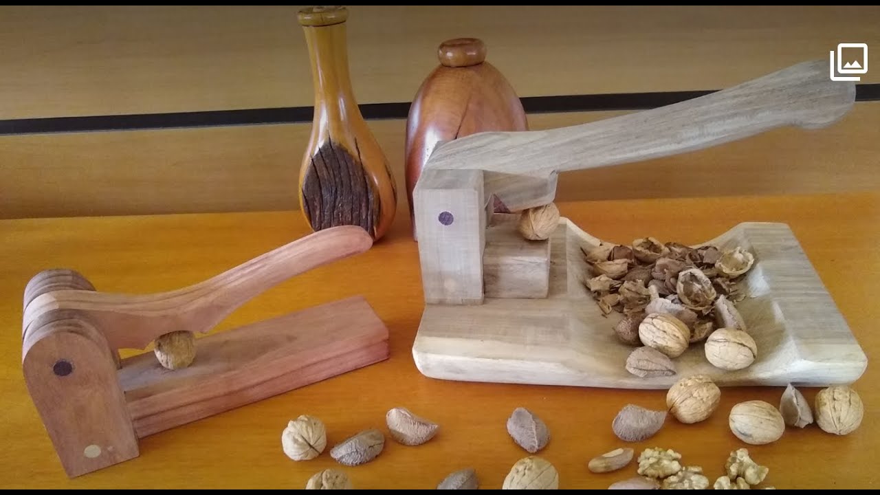 COMO FAZER UM QUEBRA NOZES DE MADEIRA! HOW TO MAKE A WOOD NUTS CRACKER!