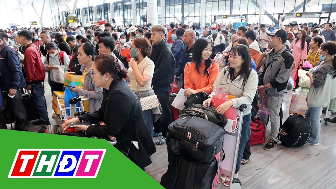 Sân bay Tân Sơn Nhất nhộn nhịp người lao động về quê đón Tết | THDT