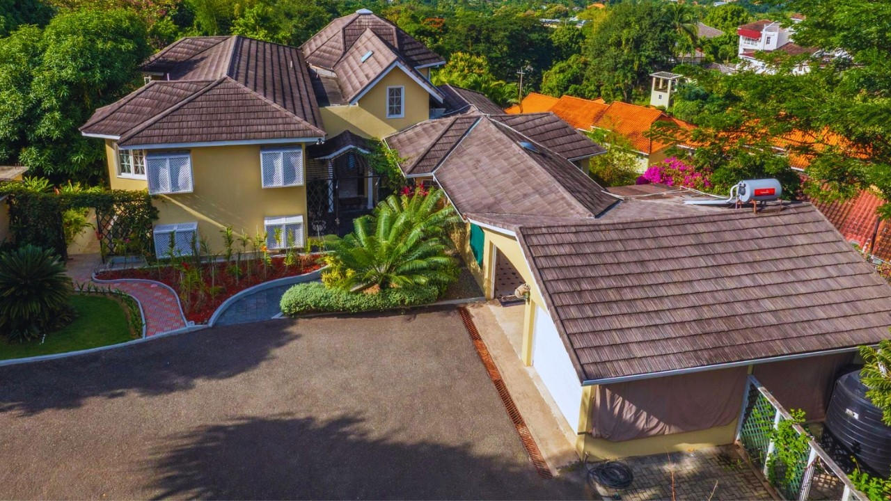 Prestigious 4 Bedroom 4 Bathroom House At Wilmington Drive, JACK'S HILL, Kingston 6, Jamaica