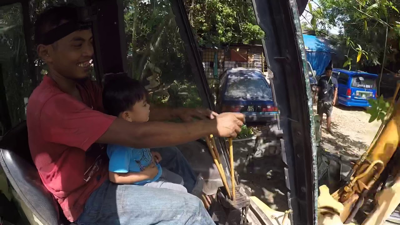 Cemboy teruja dapat kawal backhoe cik isa.. #excavator