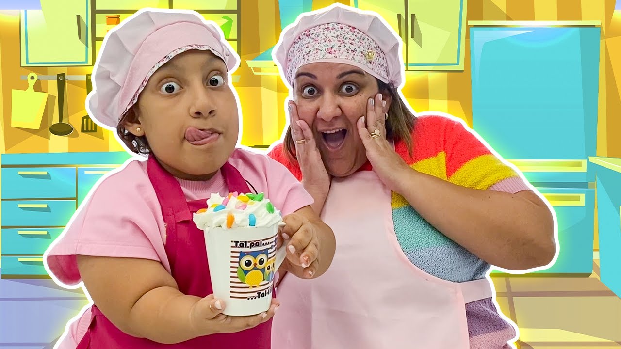 Maria Clara se diverte na cozinha com a Mamãe e aprende que ler é muito importante - MC Divertida