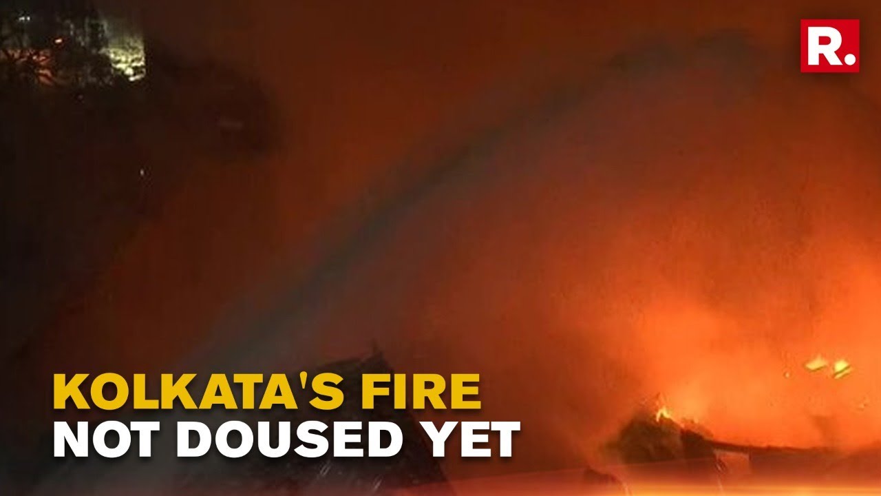 Massive fire Outbreak In Kolkata's Tangra Still Not Under Control, 2 Firebrigadiers Suffer Injuries
