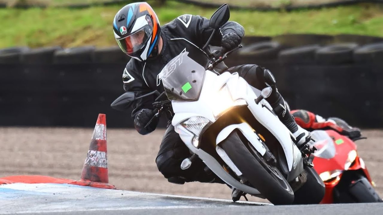 Knockhill bike track day - Novice group 19/08/2023 (part 1)