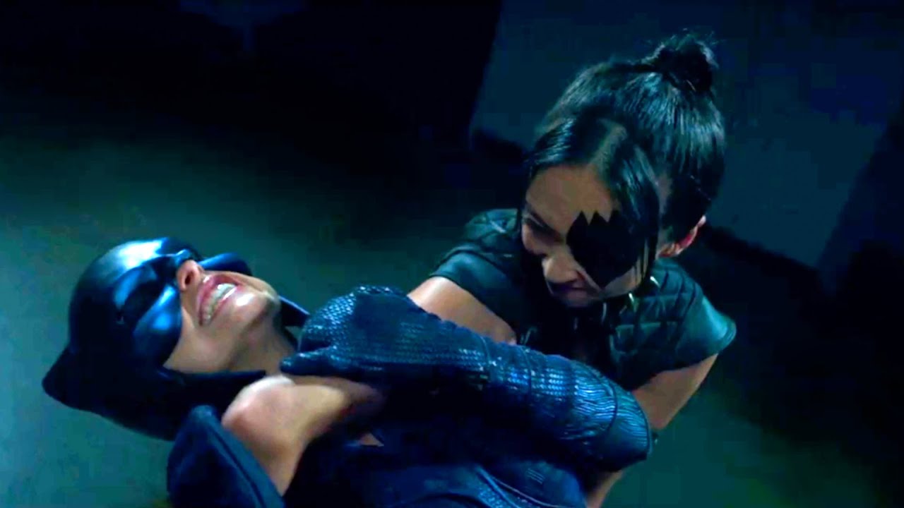 Wildcat vs. Tigress [DC's Stargirl - S1E06 - 