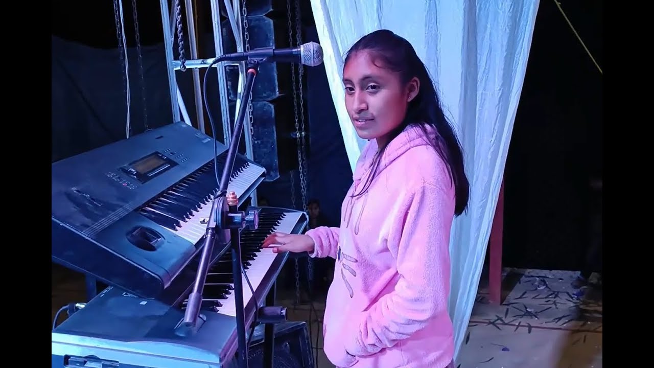 MIRA NADA MAS EL TALENTO DE ESTA JOVEN | PLAYA Y SOL EN VIVO 2022 | PALOMAZO CON TOÑITA | EL RIATAZO