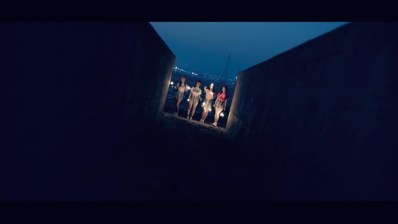 노래하는 말괄량이 (The Singing Girls)-이 밤 (This Night)