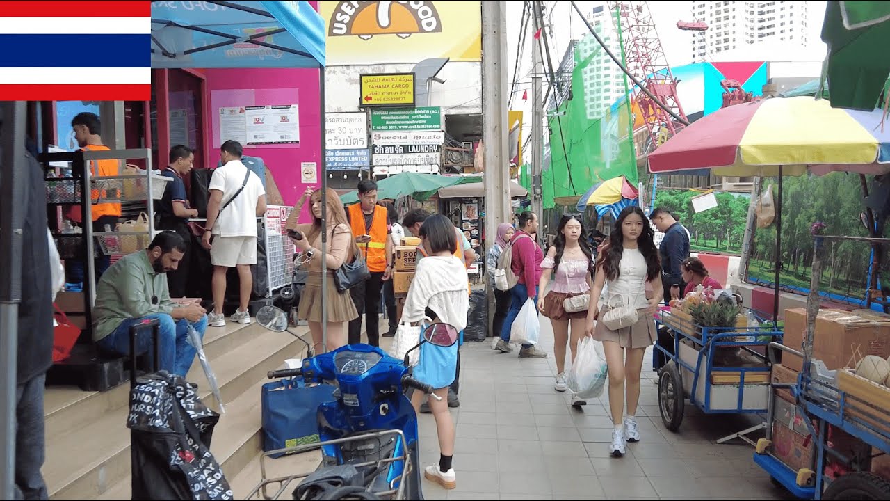 Bangkok Downtown Walk in Thailand 🇹🇭 | From Uruphong to Pratunam Markets | Bangkok 4K Walking Tour