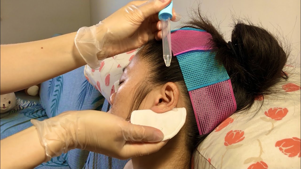 ASMR This Ear Cleaning is Meticulously Satisfying w. Various Ear Picks, Thin Q-tip + CRINKLY GLOVES!