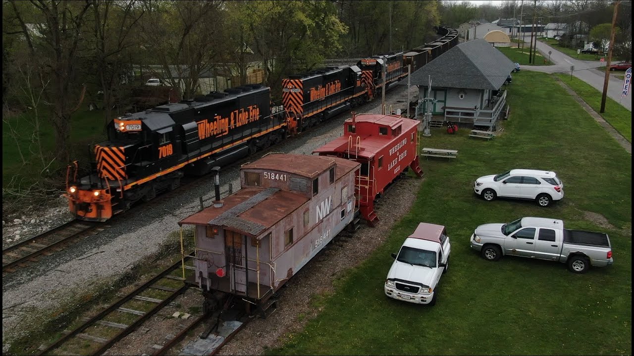 W&LE 7019 loaded stone train passes Lodi Ohio Depot Open House