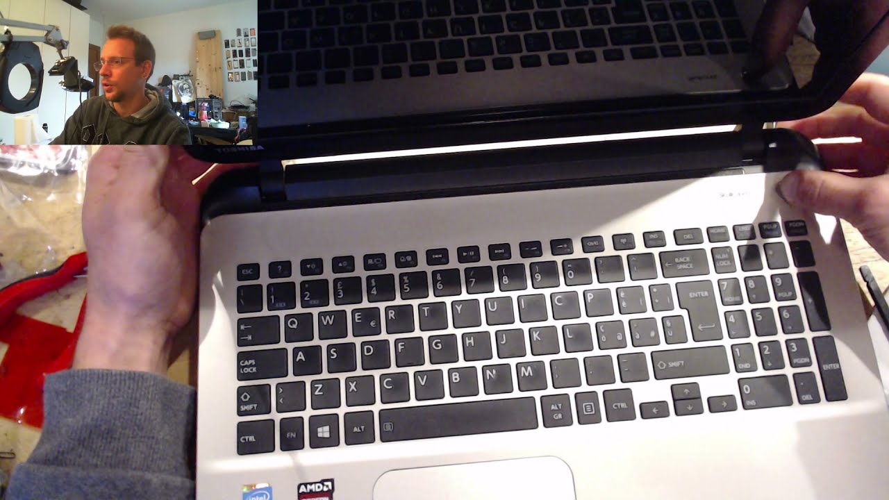 Toshiba Satellite L50-B-1Q0 Hinge Blank screen issue