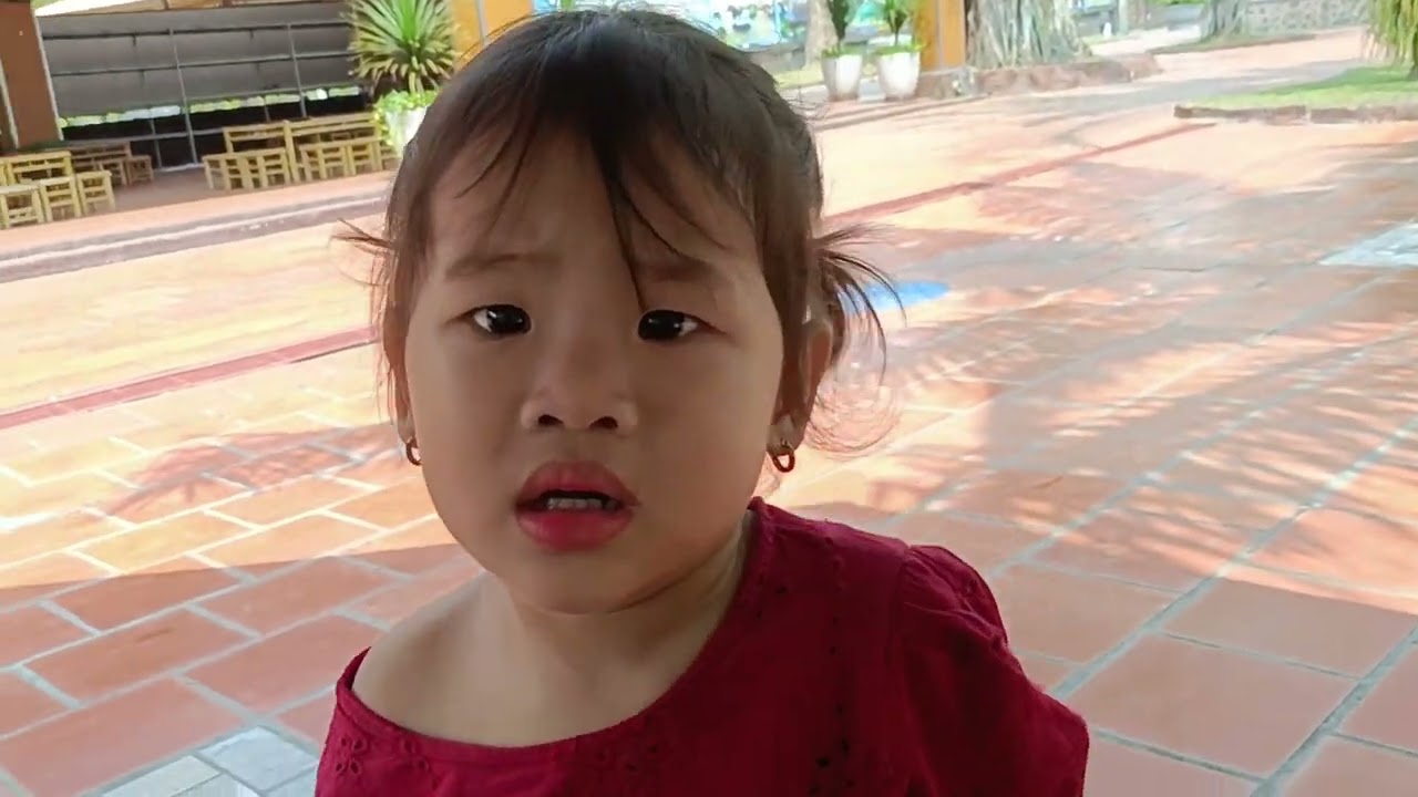277 - Phúc Chị Phúc Em và Thanh Hà đi hồ bơi  Long Điền Sơn