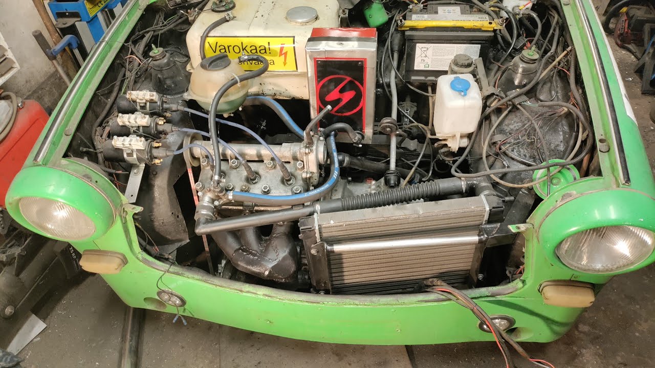 Trabant 601with Wartburg engine installed. Trabant 601 jossa asennettuna Wartburgin moottori.