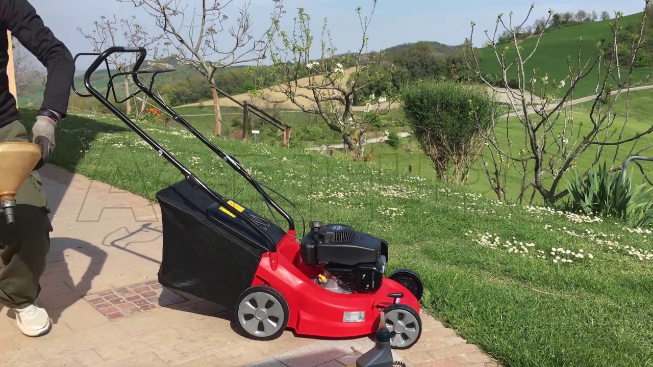 Primo avvio e funzionamento del Tosaerba Mowy EPL 424 TR-G