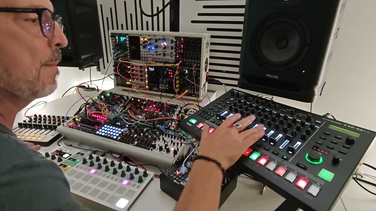 #16 Techno Jam // Eurorack Modular // Roland TR-8S