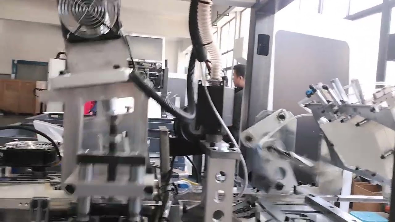 Customized 16oz high speed double plate paper cup machine with four servo motors
