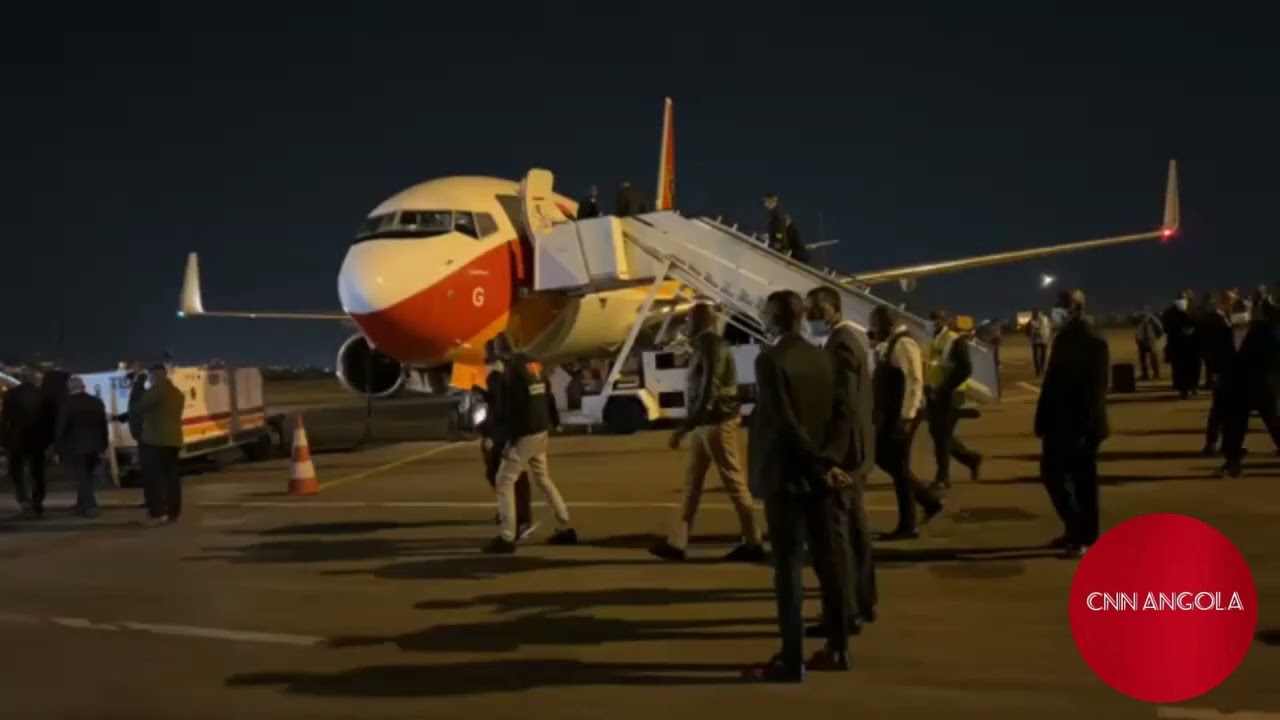 A CHEGADA DO CORPO DE JOSE EDUARDO DOS SANTOS EM LUANDA