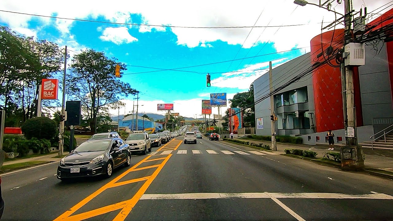Costa Rica | Plaza del sol - pinares, San Jose