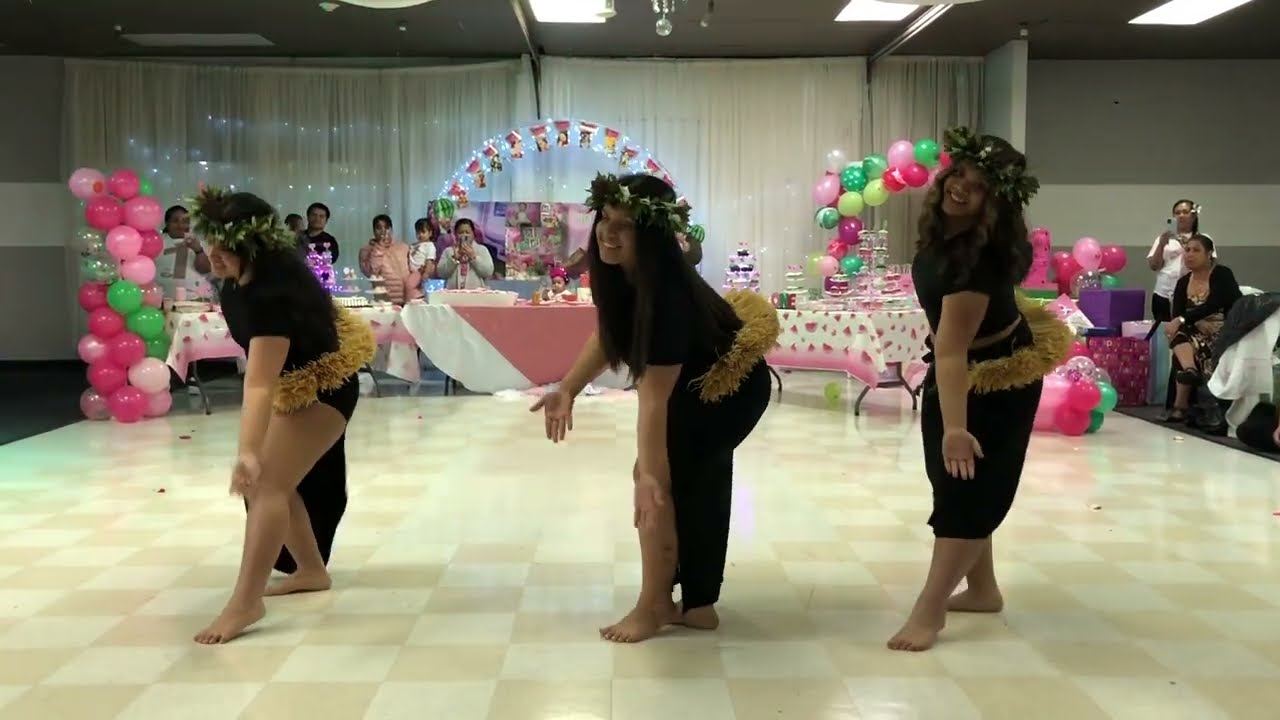 Naia’s 1st Bday ~ “Taku Vaine”