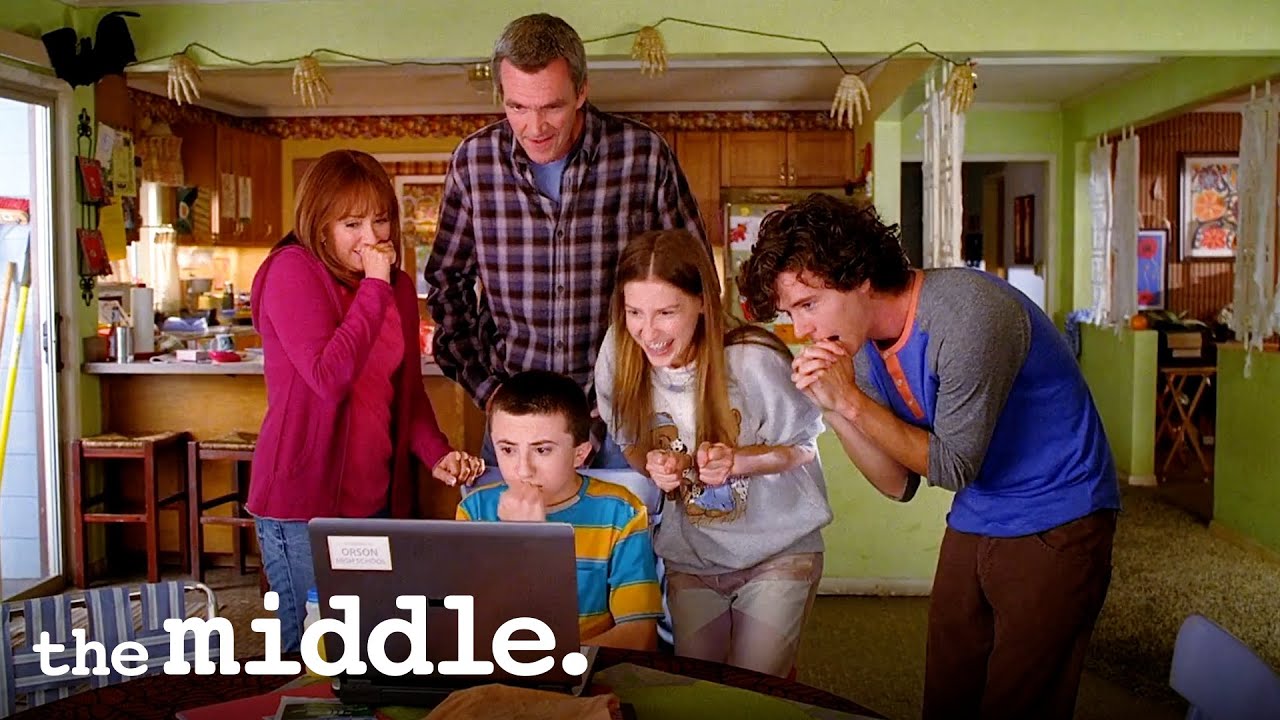 Everyone Helps Brick DM His Crush | The Middle
