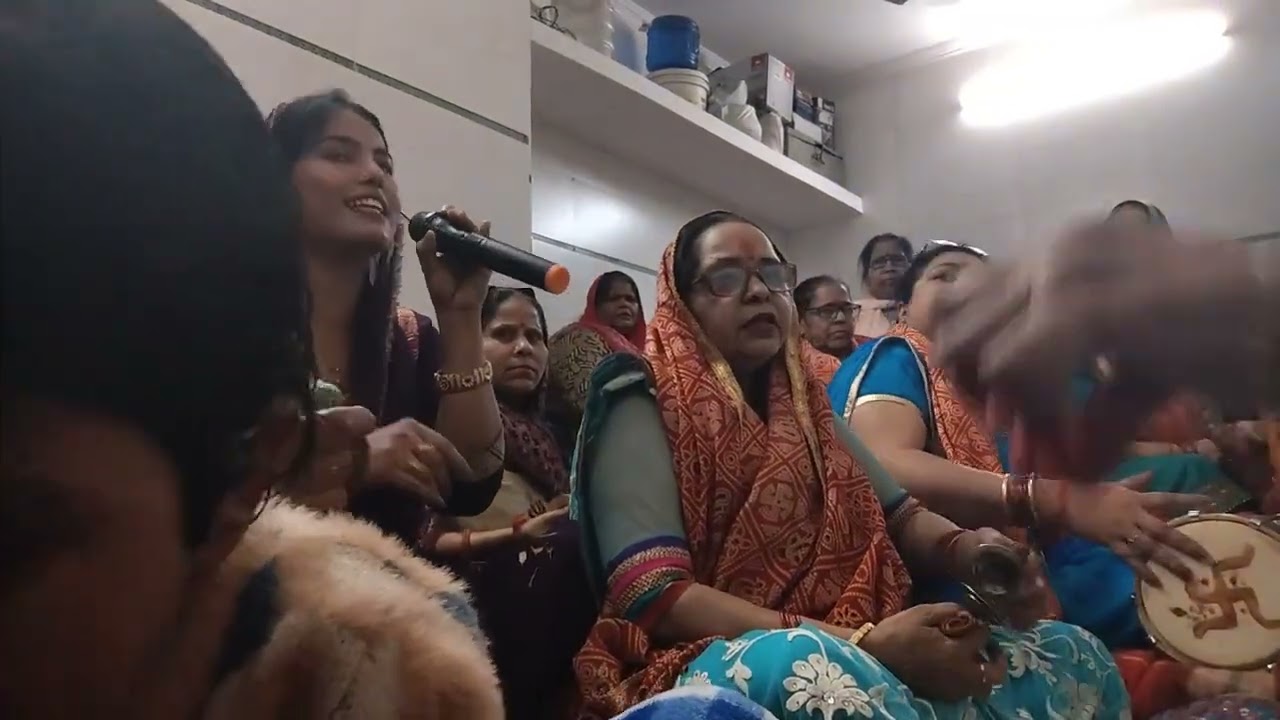 , नया भजन ❤️ मेरे बांके बिहारी लाल ♥️ प्यारा सा भजन बड़े ही भाव से 🙏 Jeewan Club kirtan mandali se 🙏